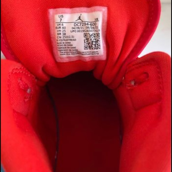 Shoes - Picture 2 of 5